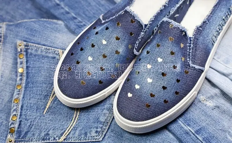 意昂体育汉得信息2024 年潮流必备！国风布鞋子荷花厚
底鞋，引领时尚风潮