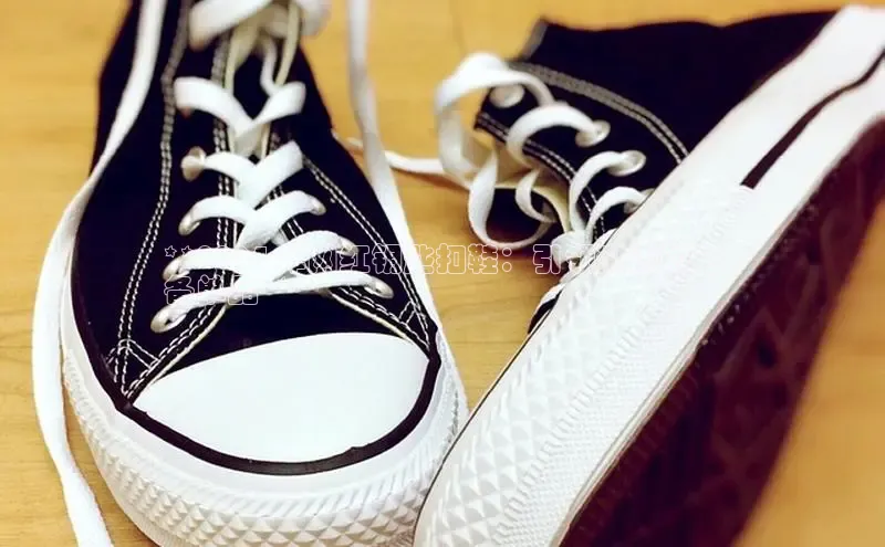 意昂体育招商百度智能云**2024 年网红钥匙扣鞋：引领潮流的必
备单品**