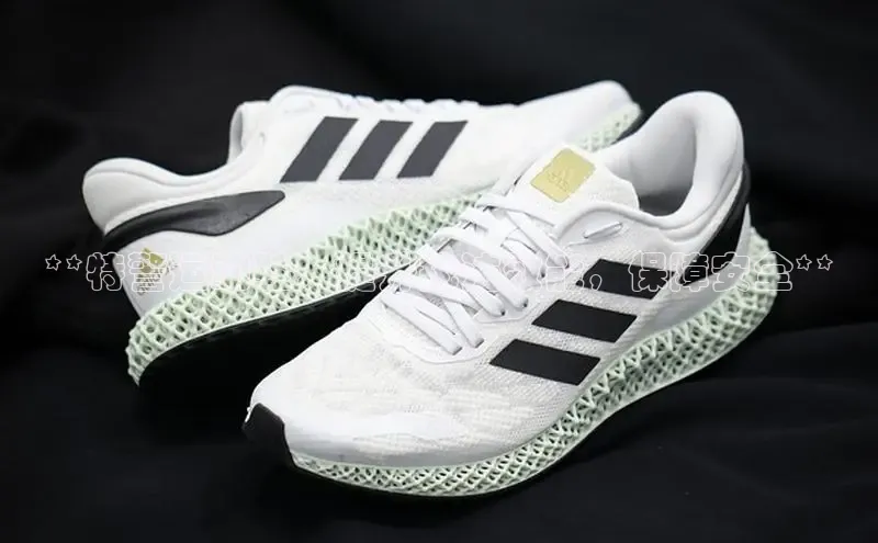 意昂意昂体育度小满理财**特警运动鞋：提升执法效能，保障安全**