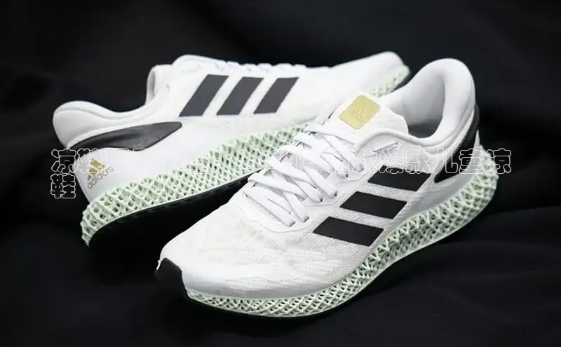 意昂体育登录金山办公凉鞋夏季必备：2024年新款爆款儿童凉
鞋